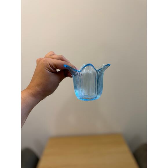 Clear Blue Glass Ribbed Tulip Candle Holder VINTAGE - Picture 3 of 5